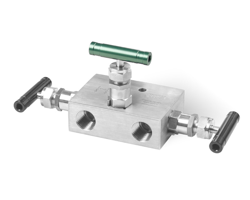 316 SS, 3R Series 3-valve Instrumentation Manifolds, Remote Mount, 1/2 Female NPT × 1/2 Female NPT × 1/4 Female NPT, PTFE Packing, 6000psig(414bar), -65°F to 450°F(-54°C to 232°C), Valves Vertically Mounted